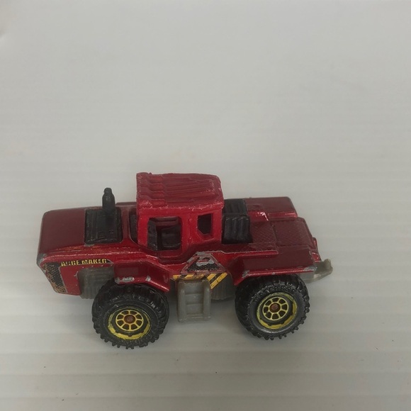 2016 Matchbox Acre Maker 1:64 scale SF0912-004 - Picture 1 of 9